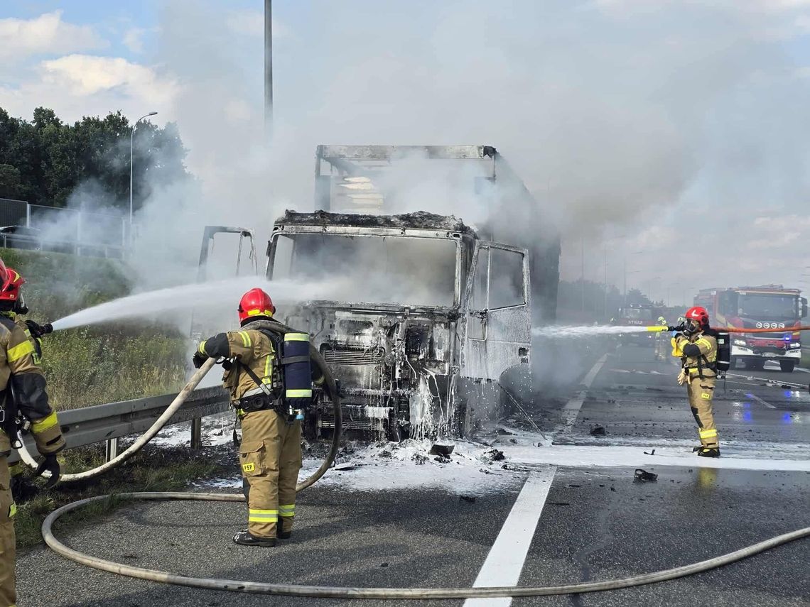 Autostrada A4, utrudnienia autostrada A4, Jodłówka, powiat bocheński, pożar samochodu ciężarowego, na sygnale