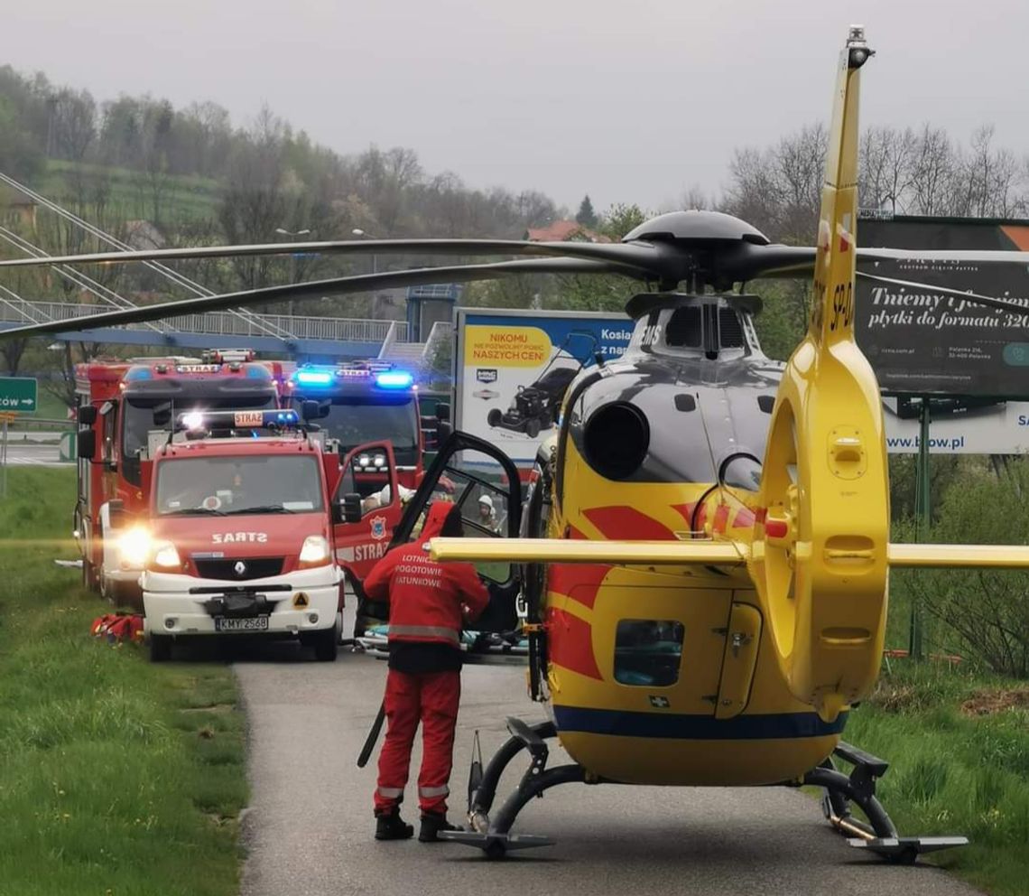 Potężny wypadek na zakopiance. Cztery osoby poszkodowane [ZDJĘCIA]