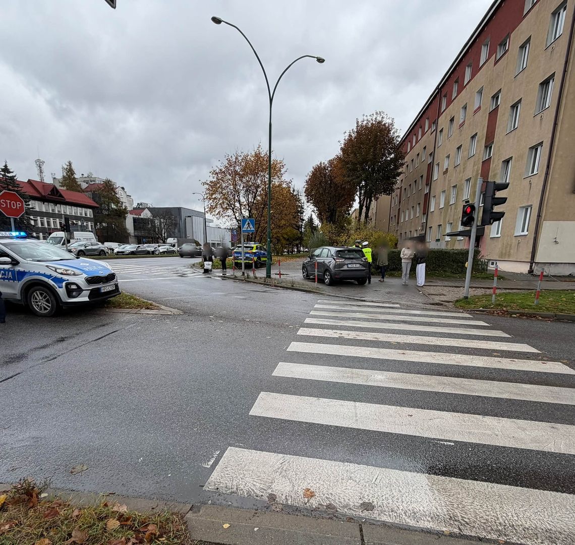 Potrącenie pieszej na pasach w Nowym Targu. 66-latka trafiła do szpitala [ZDJĘCIA]