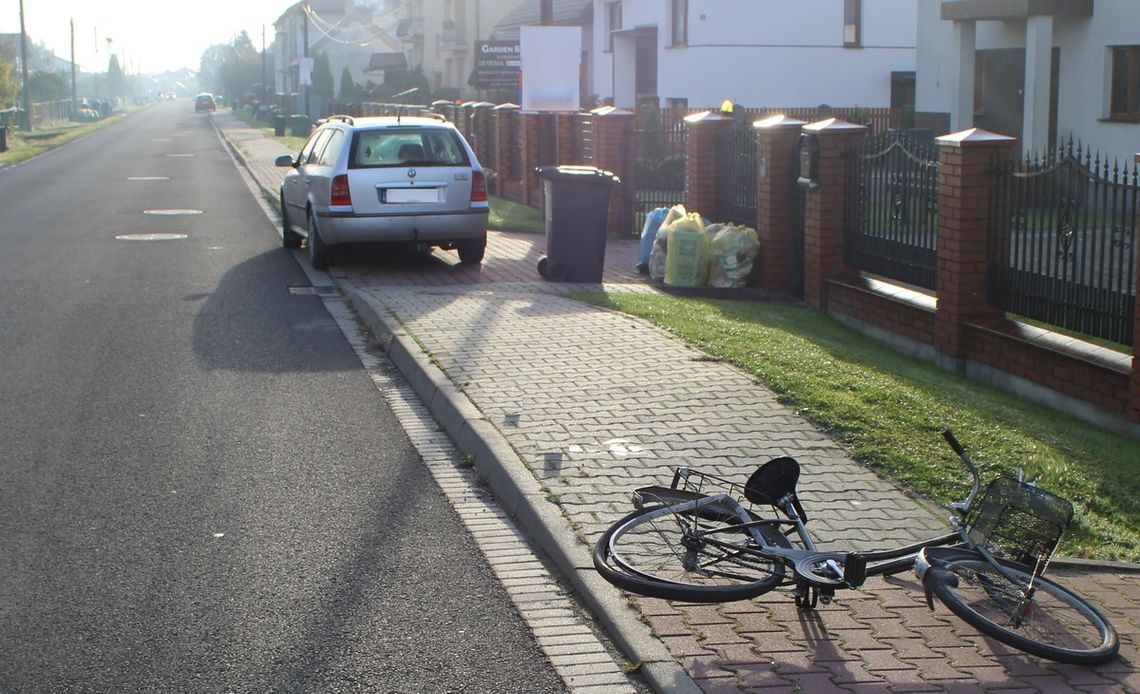 Miejsce potrącenia 84-letniej rowerzystki w Bobrku