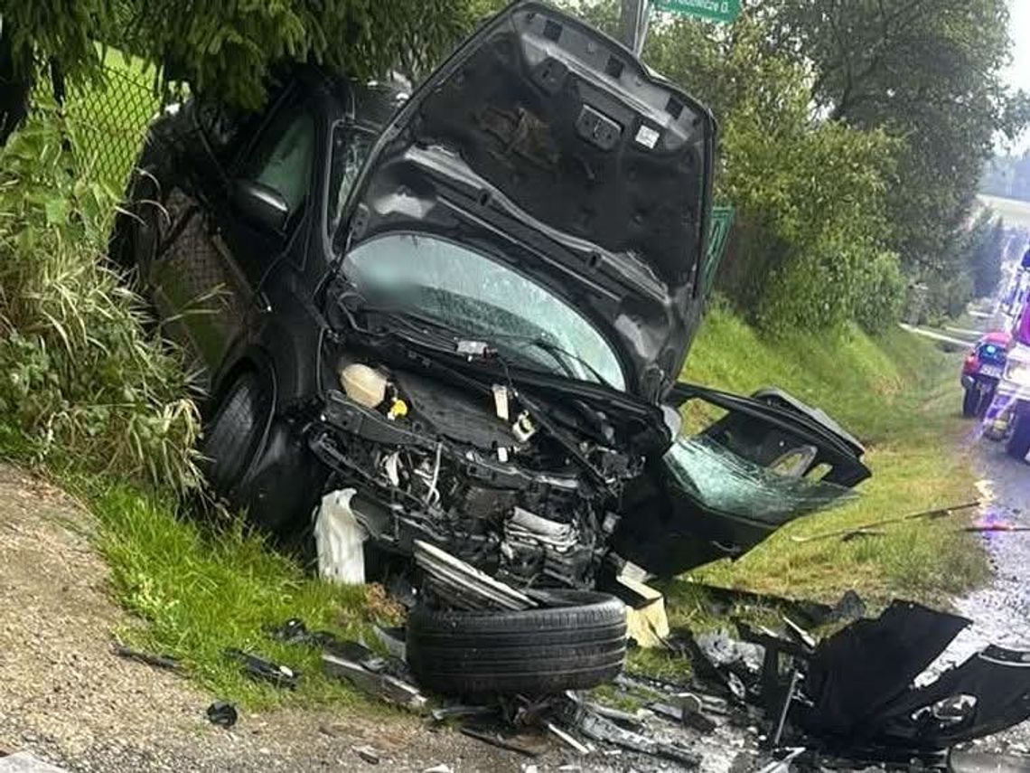 Kasina Wielka, wypadek w Kasinie Wielkiej, wypadek w powiecie limanowskim, zderzenie dwóch samochodów osobowych w Kasinie Wielkiej, na sygnale