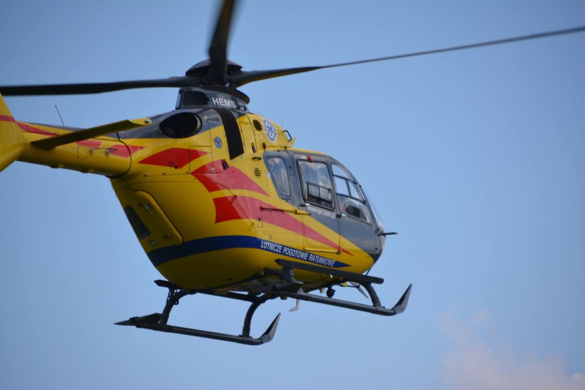 Chechło, powiat olkuski, nieudany skok spadochronowy, spadochroniarz, akcja ratunkowa, lotnicze pogotowie ratunkowe