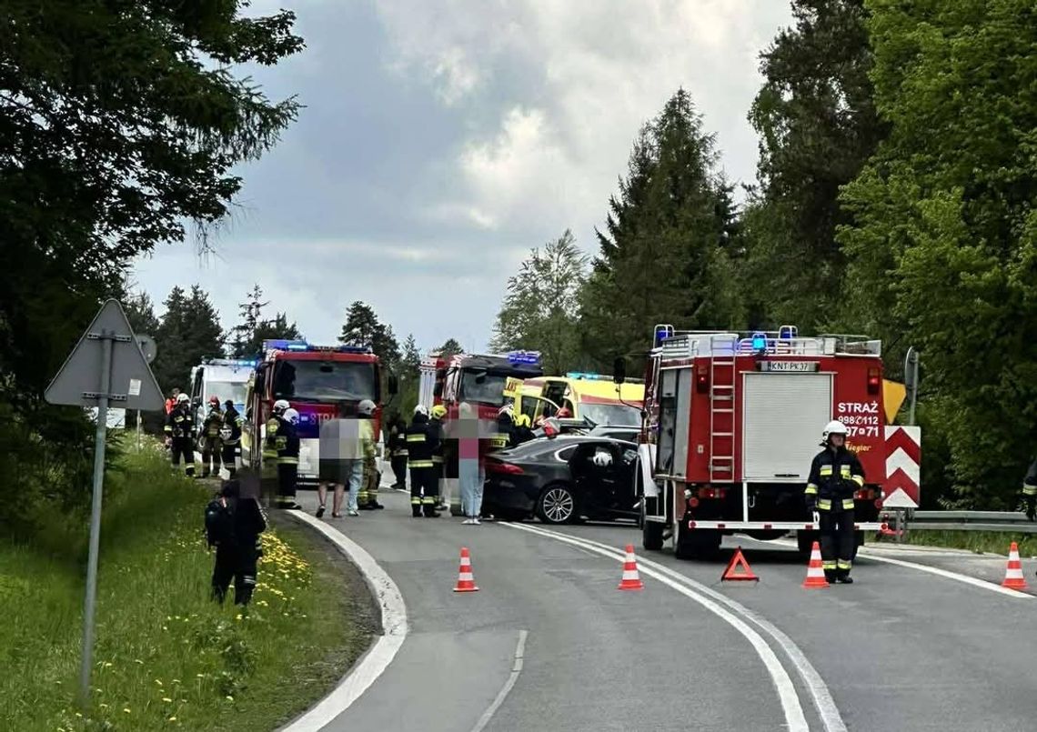 wypadek Harklowa, DW969, wypadek drogowy, czołowe zderzenie, ranni w wypadku