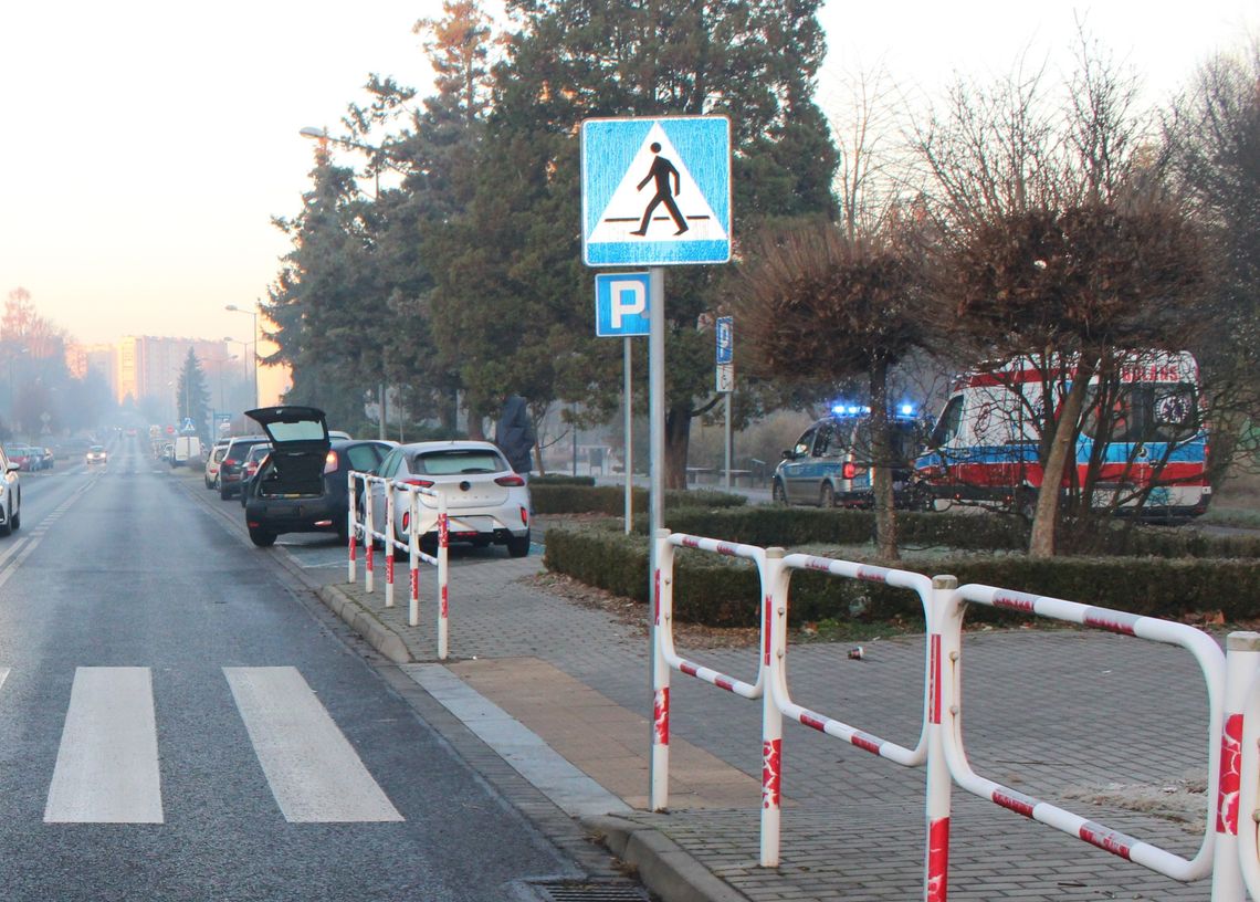 Poważny wypadek w Oświęcimiu. 14-latek potrącony na pasach [FOTO]