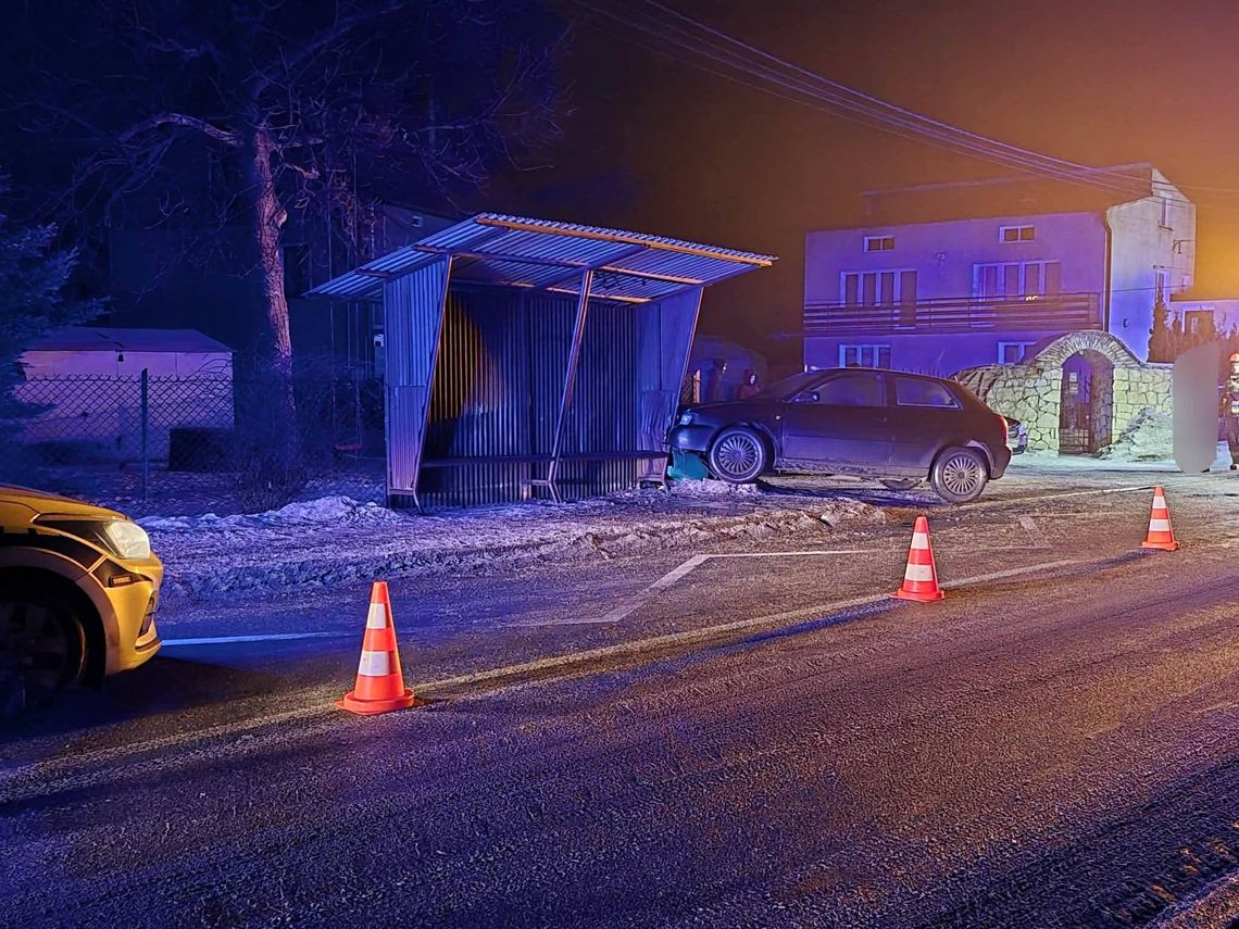 Stanisław Dolny, powiat wadowicki, Kalwaria Zebrzydowska, Zebrzydowice, wypadek drogowy, akcja ratunkowa, akcent ratownicza, na sygnale