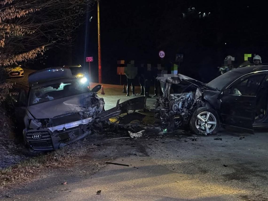 Andrychów, Sułkowice, powiat wadowicki, wypadek drogowy, czołowe zderzenie w Sułkowicach, wypadek w powiecie wadowickim