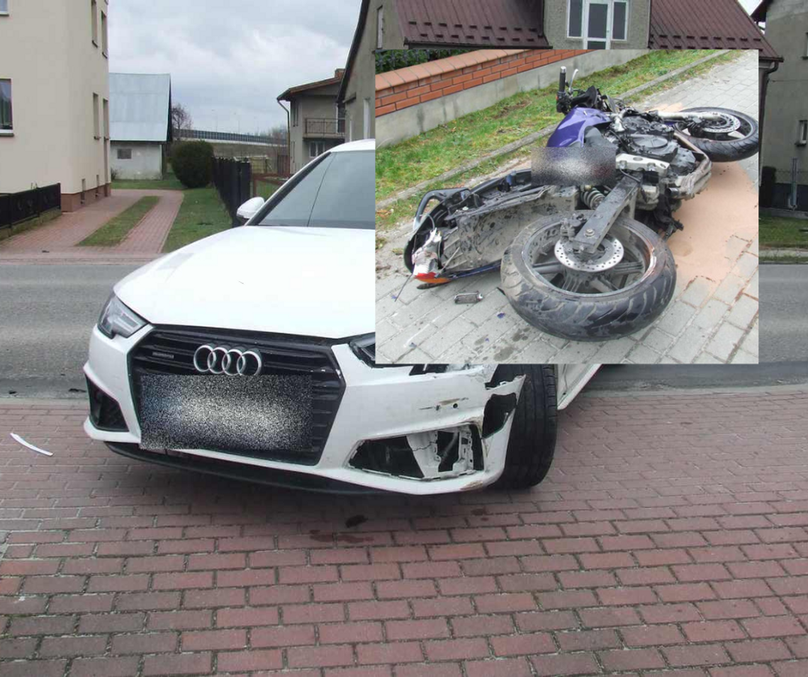 Na zdjęciu zniszczony po wypadku w Wierzchosławicach motocykl oraz samochód osobowy