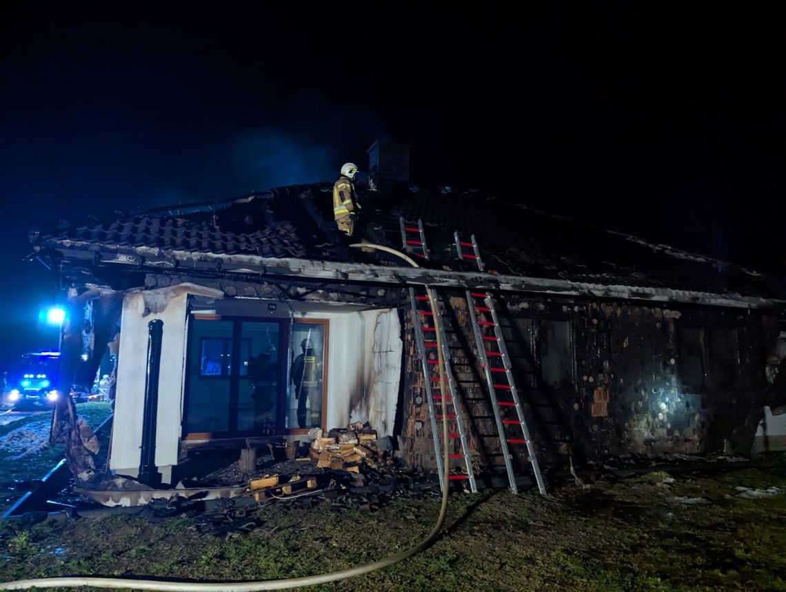 Luszowice, powiat dąbrowski, akcja gaśnicza, akcja strażaków, na sygnale, straż pożarna, strażacy ochotnicy