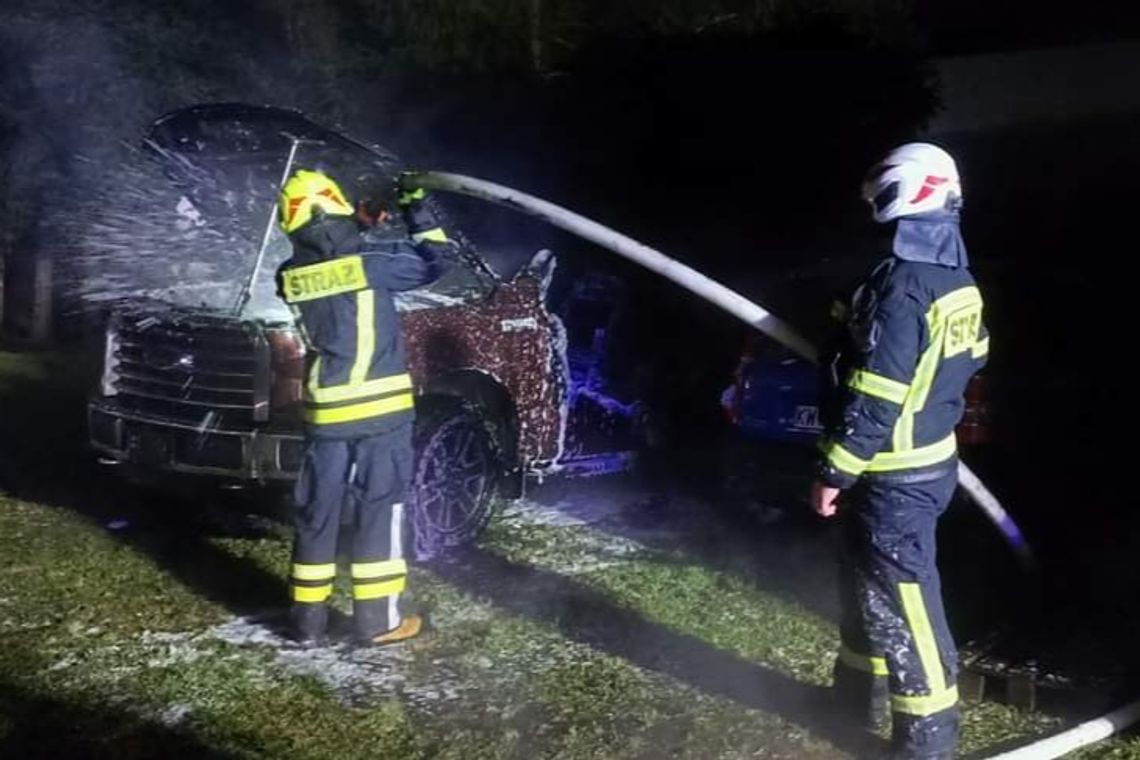 Pożar samochodu osobowego na terenie powiatu wielickiego