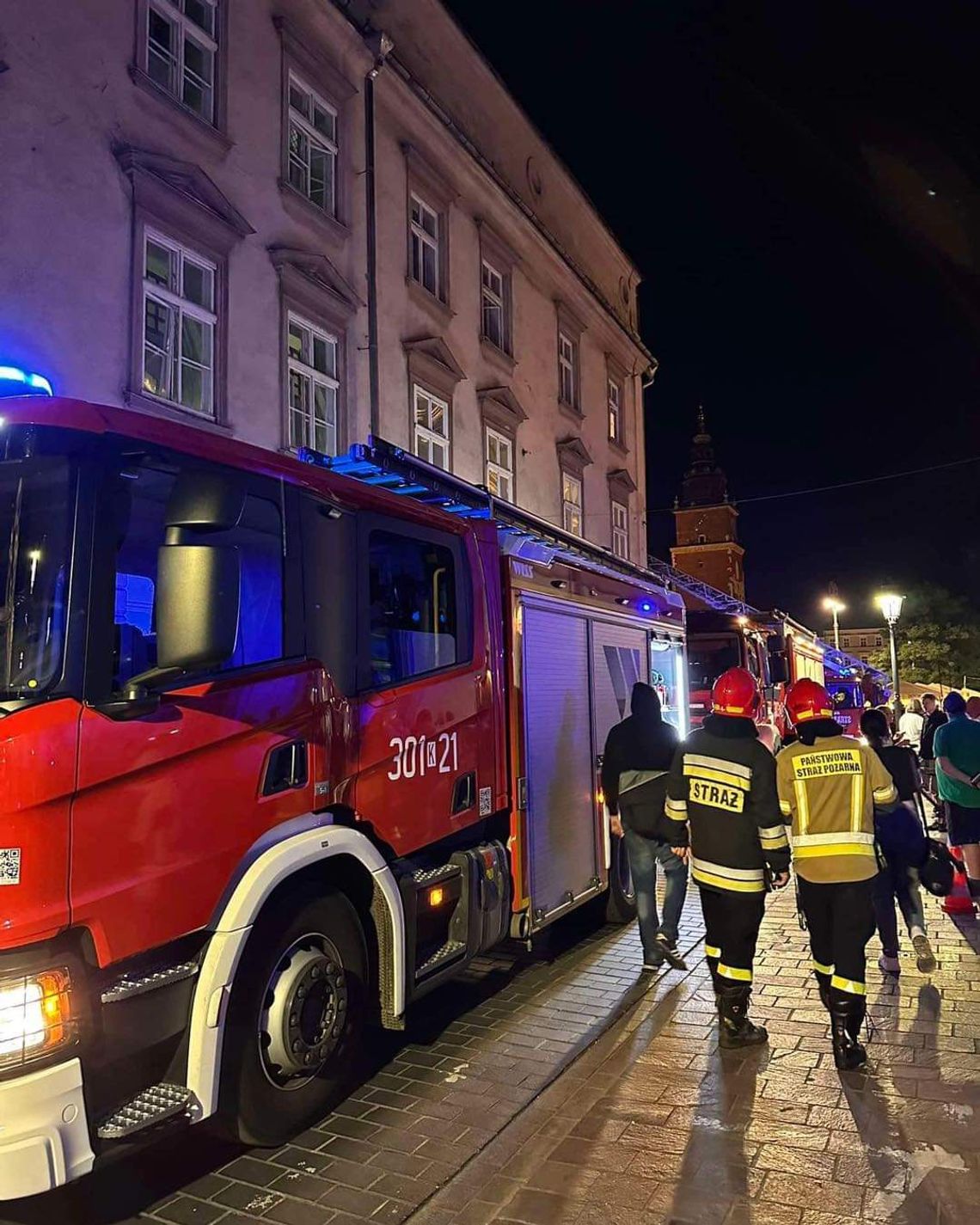 Ogień pojawił się w jednym z mieszkań w kamienicy na ulicy Sławkowskiej w Krakowie