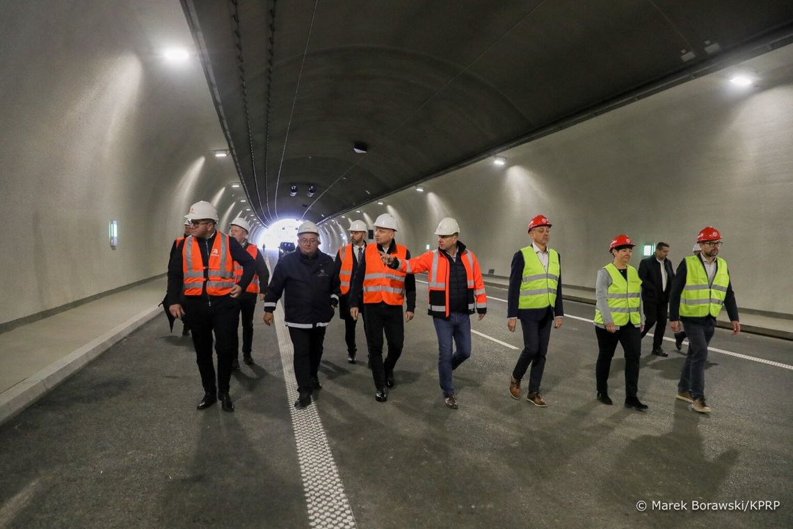 Prezydent Andrzej Duda wizytował tunel pod Luboniem Małym (FILM)