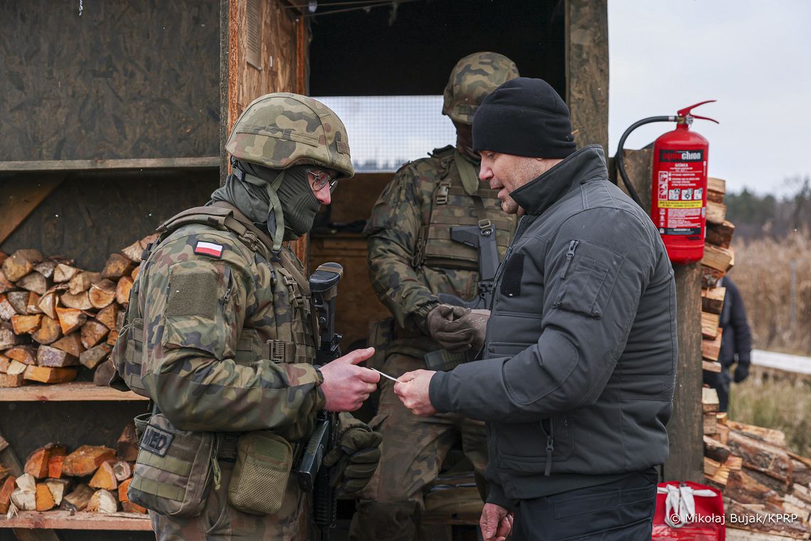 Prezydent Karol Nawrocki, prezydent RP, kancelaria prezydenta, Karol Nawrocki, wizyta na granicy polsko-białoruskiej, wigilijna wizyta prezydenta Karola Nawrockiego na granicy