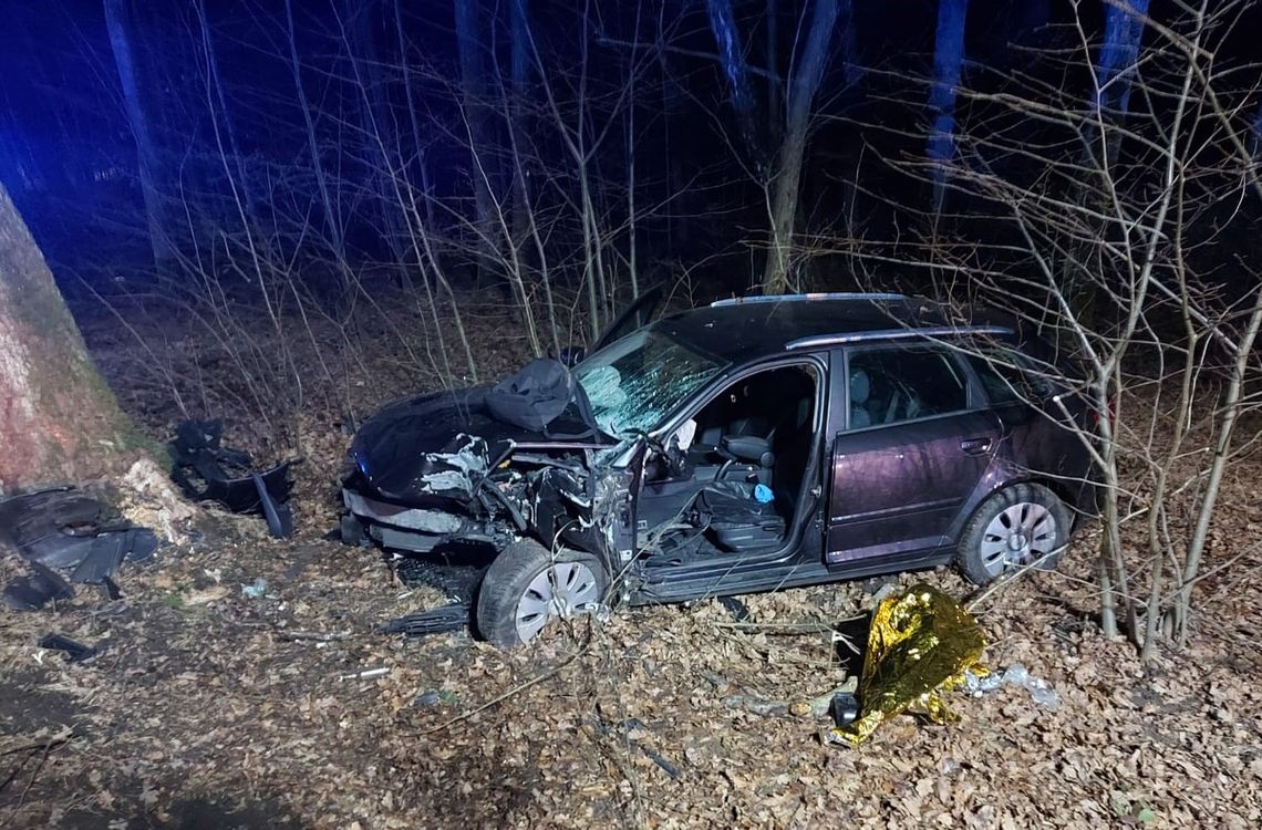 Rajd pijanego kierowcy w Kętach. 35-latek z poważnymi obrażeniami [FOTO]