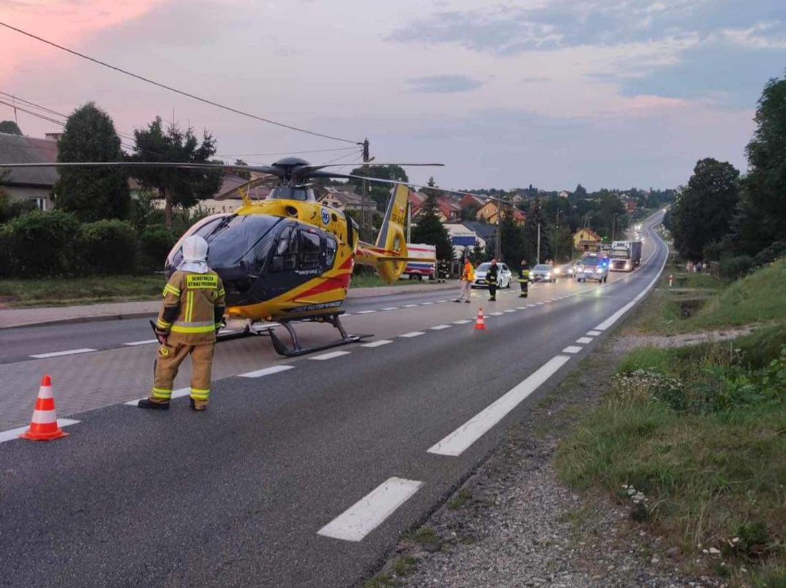 Reanimacja w jednym z domów przy trasie z Krakowa do Olkusza [ZDJĘCIA]