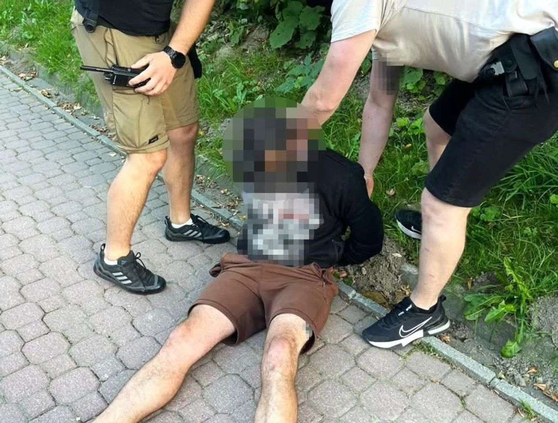 rozbój Piwniczna-Zdrój, napad na stację paliw, zatrzymanie sprawcy rozboju, policja Piwniczna-Zdrój, aresztowanie 32-latka, rozbój powiat nowosądecki, kara za rozbój