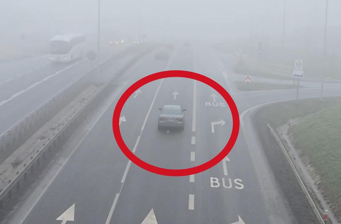 Zakopianka, Kraków, Małopolska, światła mijania, światła przeciwmgielne, gęsta mgła