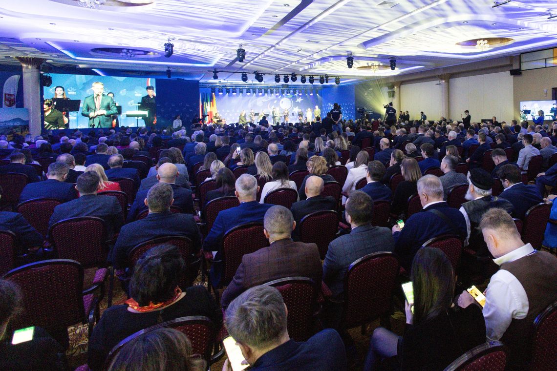 Samorząd w czasach niepewności - lokalne odpowiedzi na globalne wyzwania Samorząd w czasach niepewności - lokalne odpowiedzi na globalne wyzwania