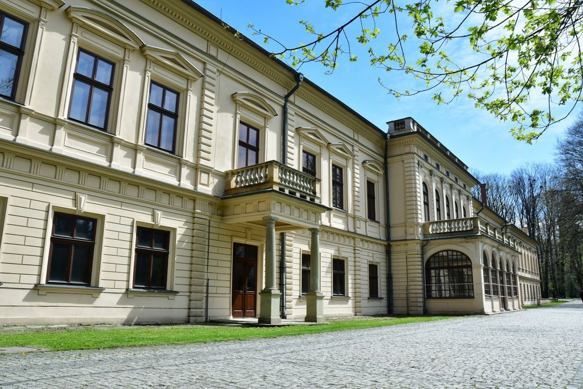 Sentymentalny powrót do korzeni. Potomkowie żywieckich Habsburgów z wizytą w dawnym rodowym gnieździe