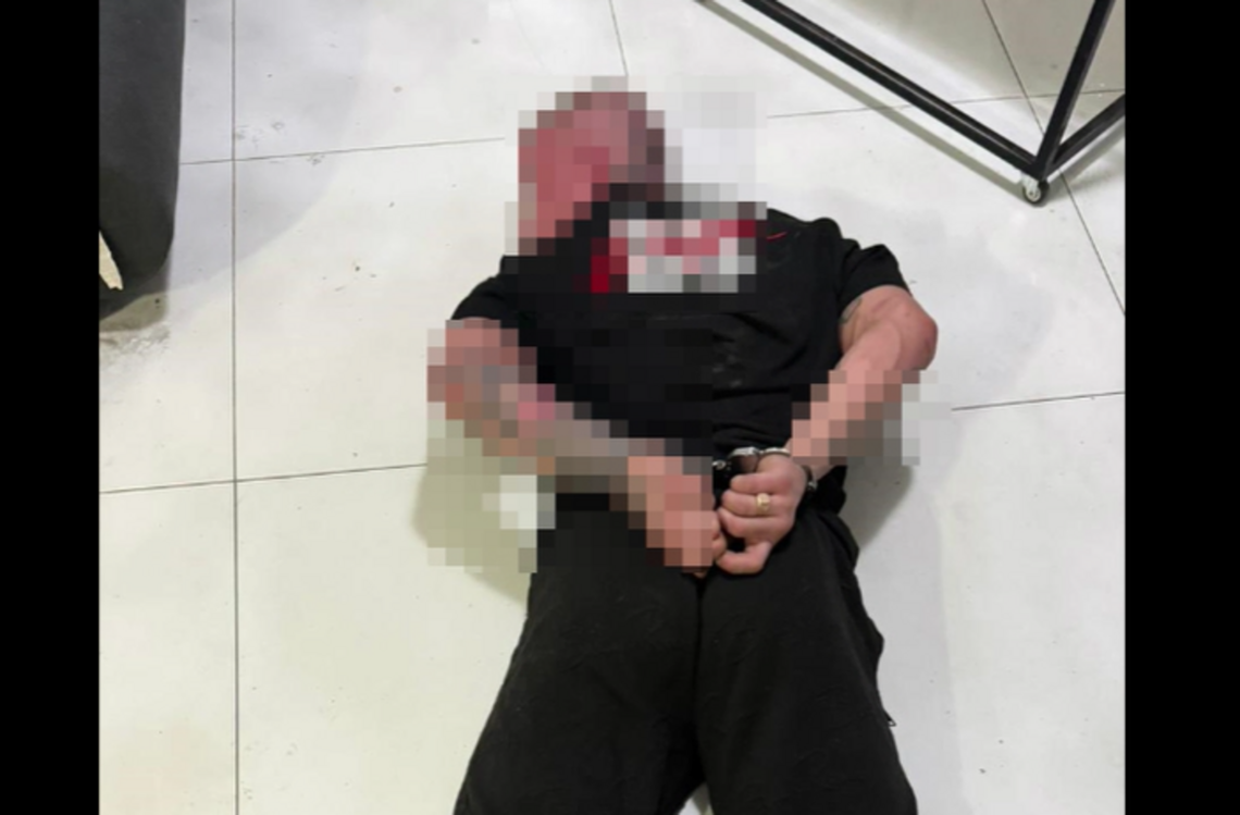 Słomniki, brutalny atak w Słomnikach, powiat krakowski, policja zatrzymała sprawców brutalnego pobicia w Słomnikach, napadli na 39-latka podczas snu, bili 39-latka młotkiem