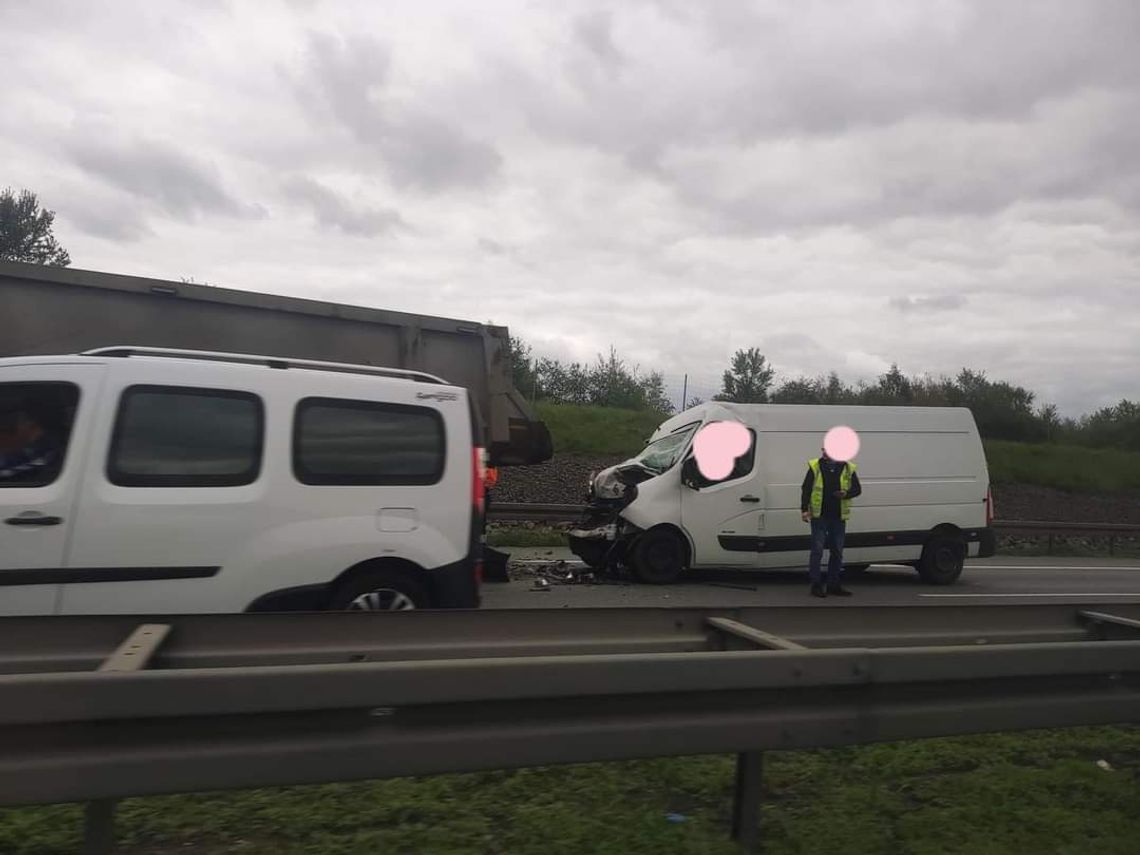 Śmierć na autostradzie A4. Wjechał w tył naczepy ciężarówki