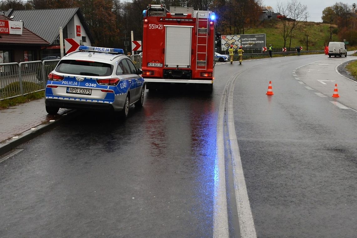 Na zdjęciu miejsce śmiertelnego potrącenia 69-latka w Barwałdzie Górnym