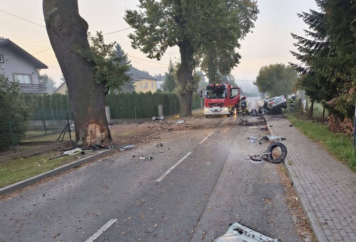 Śmiertelny wypadek w Skidziniu. Nie żyje 20-letni kierowca Audi Śmiertelny wypadek w Skidziniu. Nie żyje 20-letni kierowca Audi