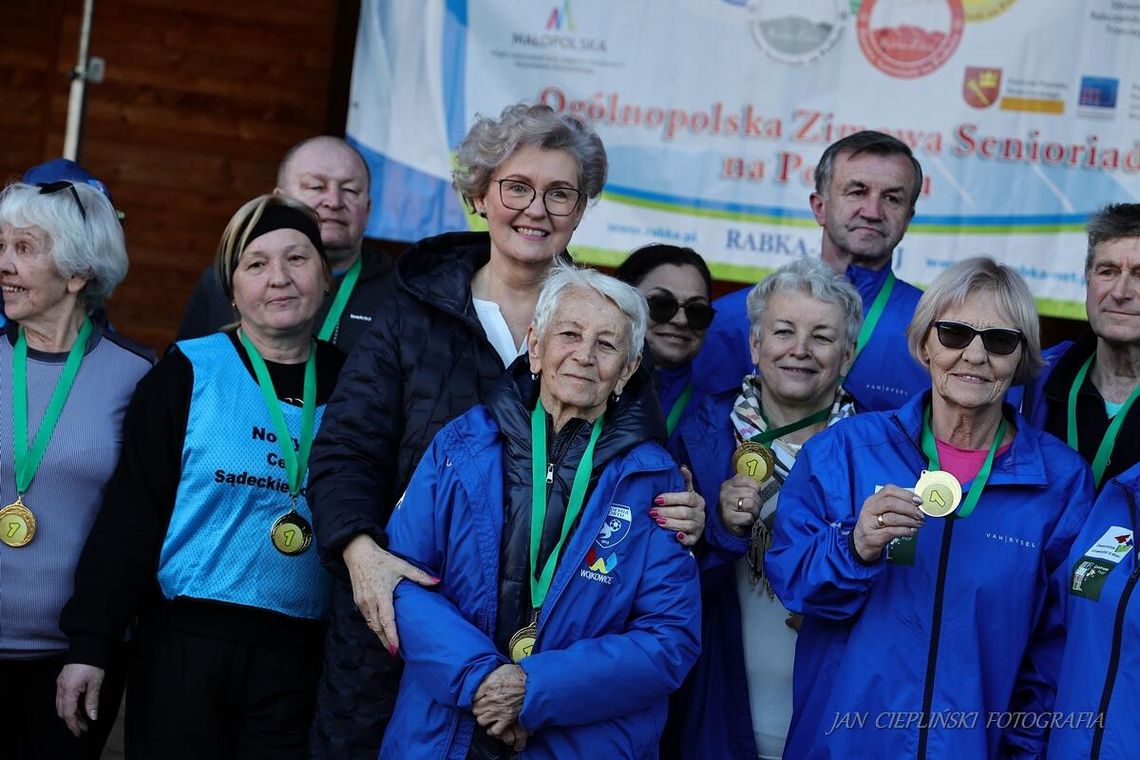 XIII Ogólnopolska Zimowa Senioriada w Rabce-Zdroju, Senioriada, sportowa rywalizacja seniorów, Rabka-Zdrój, Podhale, powiat nowotarski, narciarstwo, seniorzy