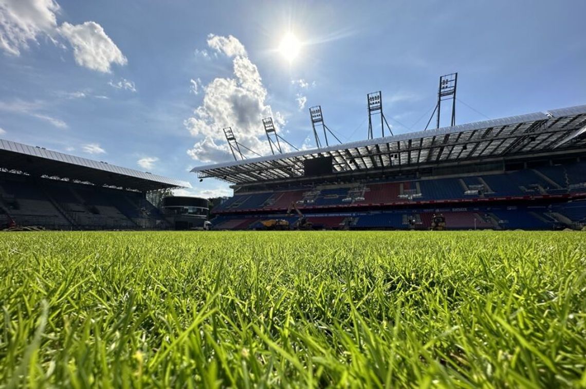 Stadion Wisły Kraków przy R22 zyska nową murawę. Prace ruszyły