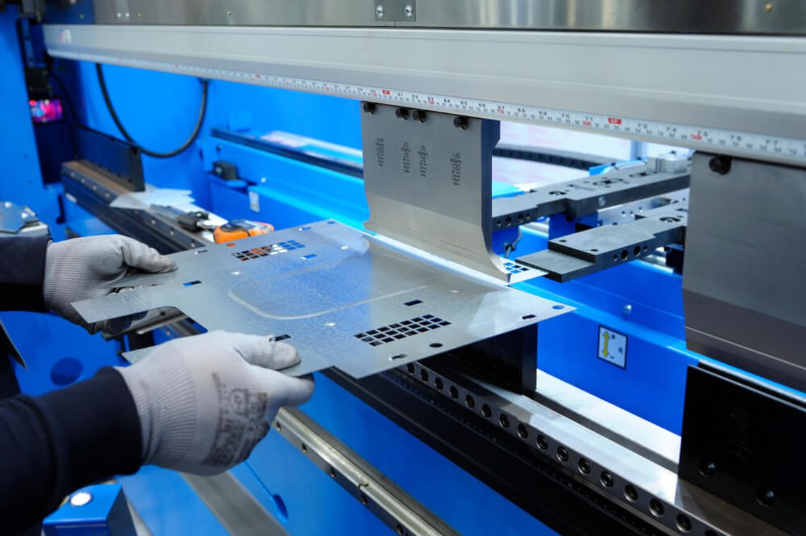 Szkolenia CNC dla firm – inwestycja w rozwój pracowników i przewagę konkurencyjną