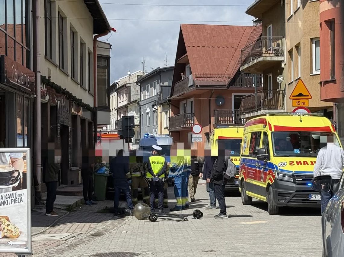 Nowy Targ wypadek, spadająca lampa Nowy Targ, wypadek lampa uliczna Nowy Targ, Nowy Targ ranni, nagranie wypadku Nowy Targ