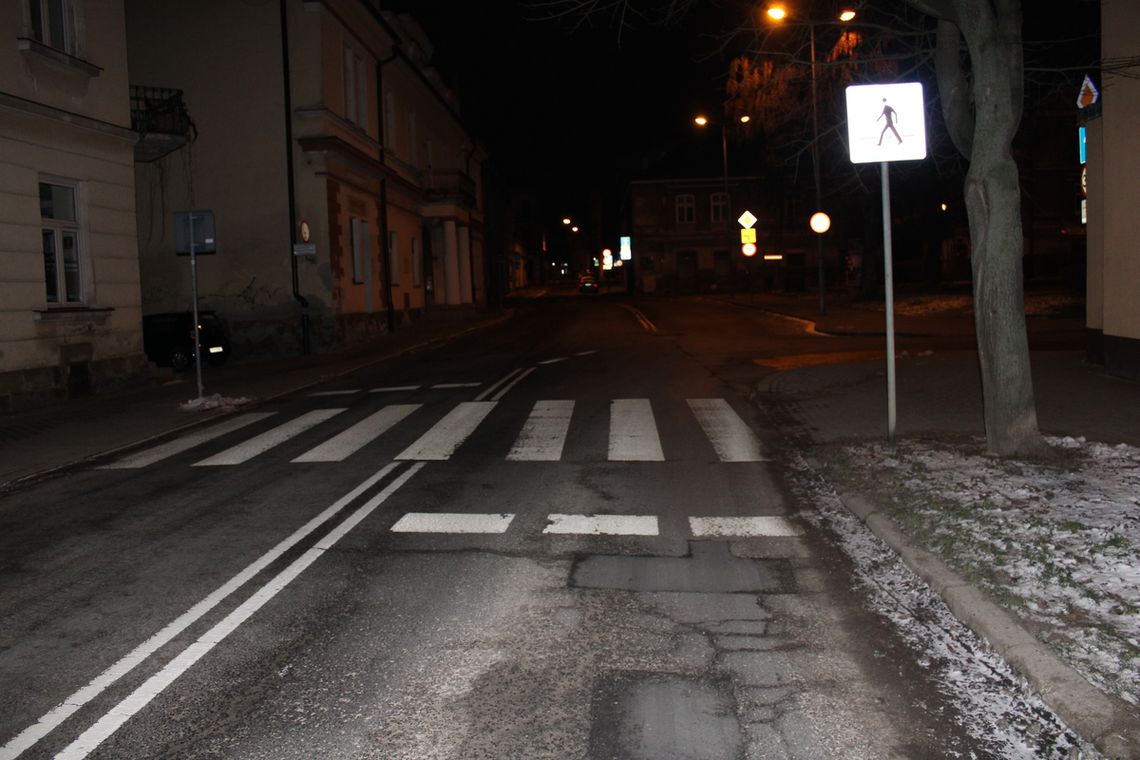 Tarnów. Potrącił 70-latka i uciekł z miejsca zdarzenia (ZDJĘCIA)