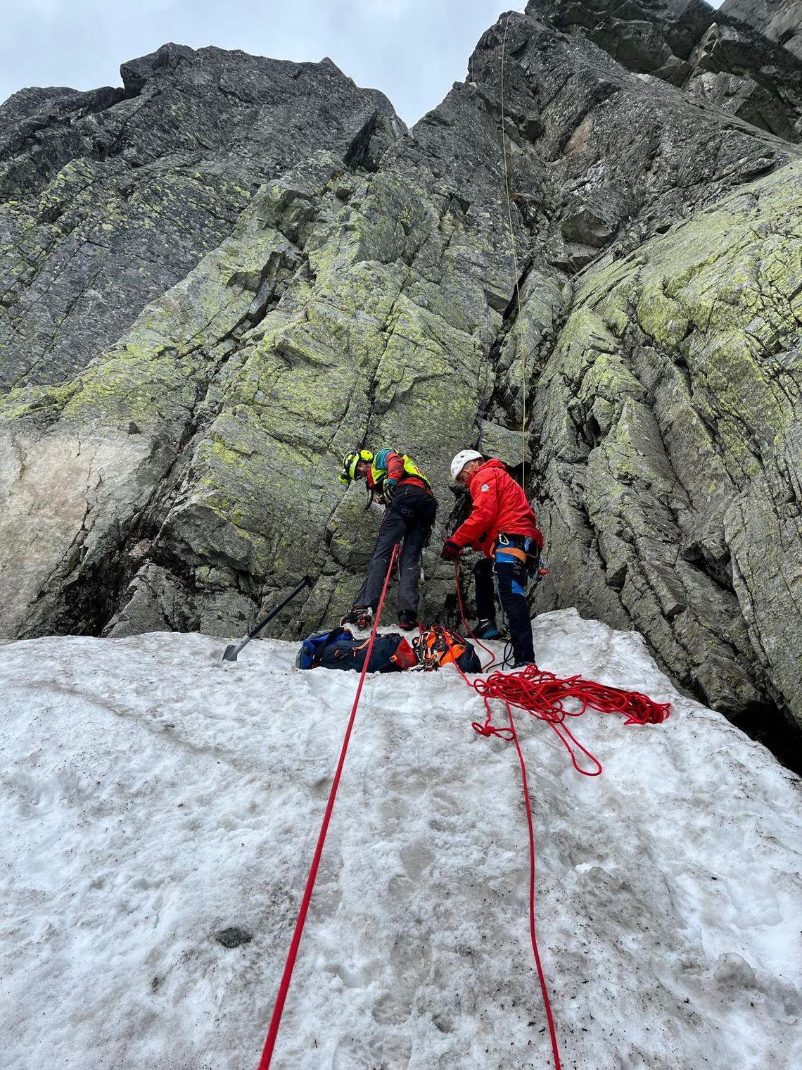 śmierć taternika Tatry, wypadek w Tatrach, wypadek Dolinka Pusta, Zamarła Turnia wypadek, tragedia Tatry
