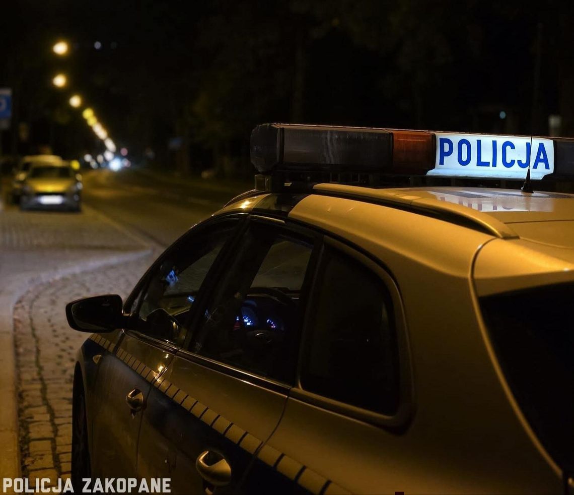 Tragedia w Zakopanem: 6-letnie dziecko zginęło pod kołami auta na parkingu Tragedia w Zakopanem, na sygnale, Podhale, powiat tatrzański, śmierć sześciolatka na parkingu, tragiczny wypadek na parkingu, prokuratura, śledztwo