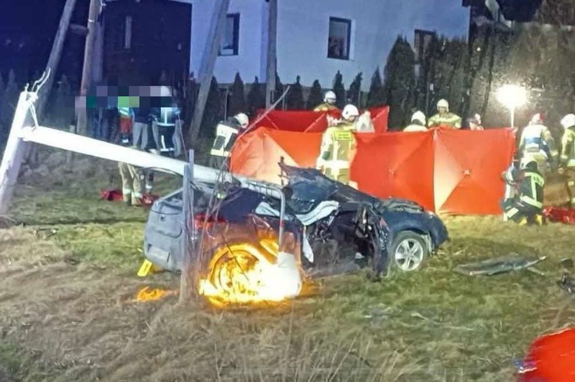 Tragiczny wypadek na DK28 w Dobrej. Kierowca zginął na miejscu [FOTO]