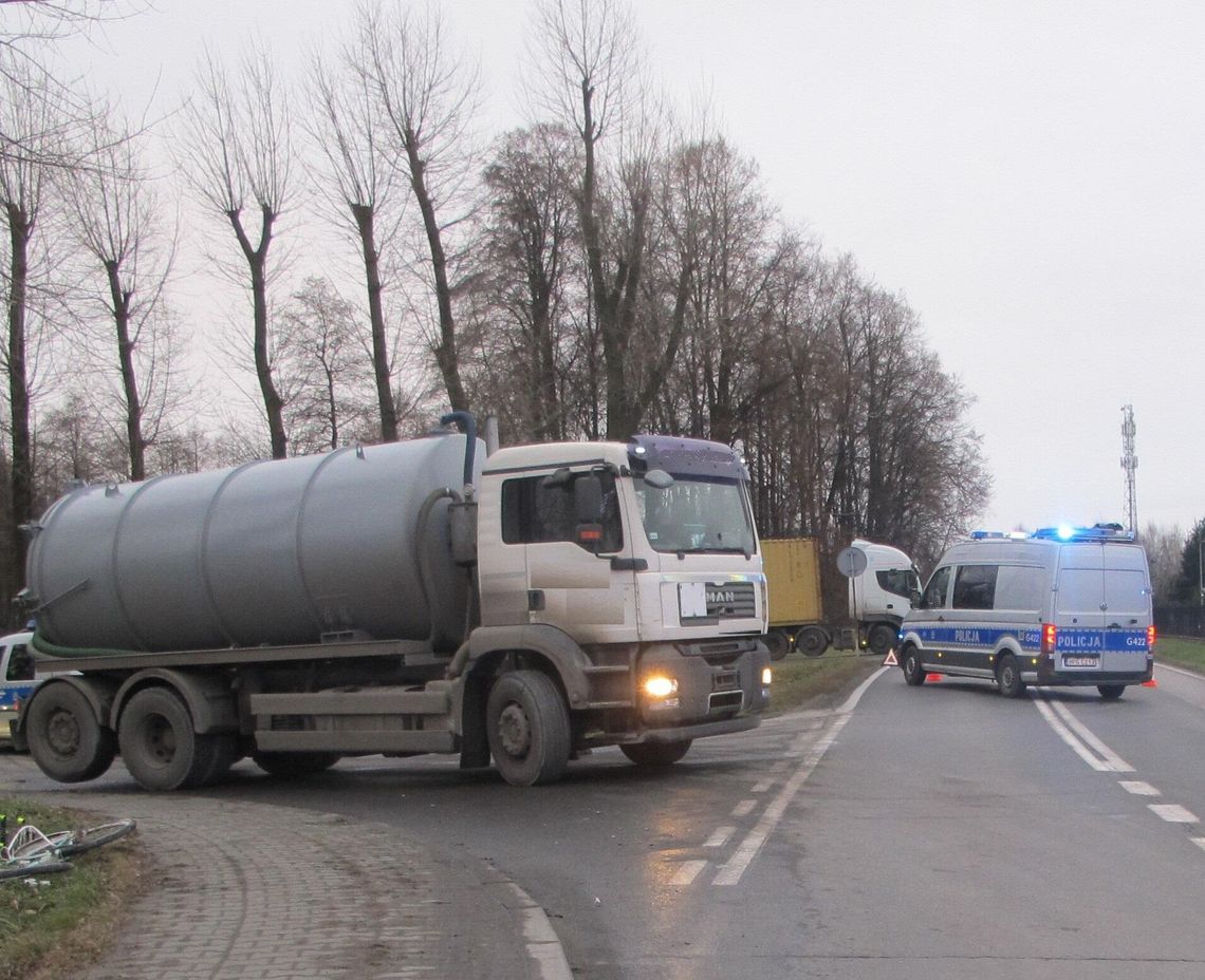 Tragiczny wypadek we Włosienicy. Rowerzystka nie żyje