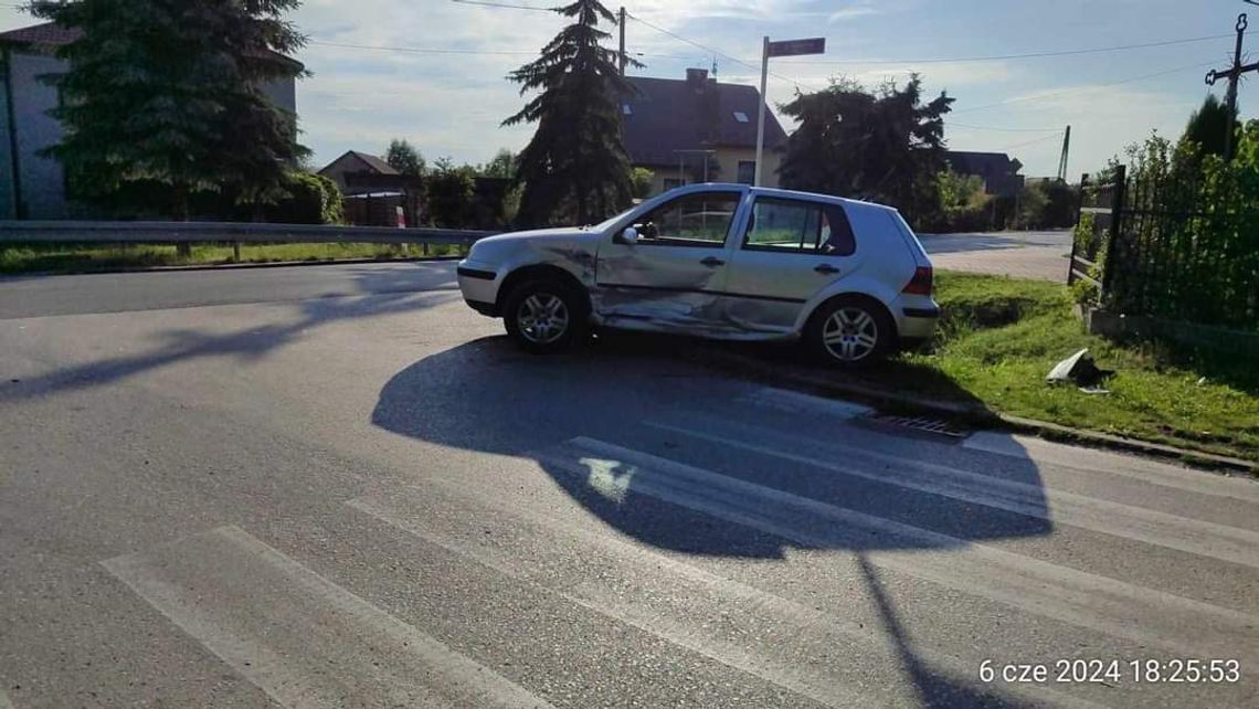 Na zdjęciu jeden z pojazdów biorących udział w kolizji na terenie Cianowic