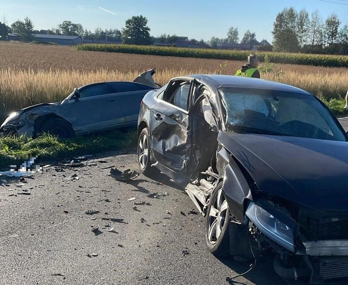 Zderzenie trzech samochodów, obwodnica Zatora, Podolsze, powiat oświęcimski, akcja ratunkowa, dwie osoby ranne