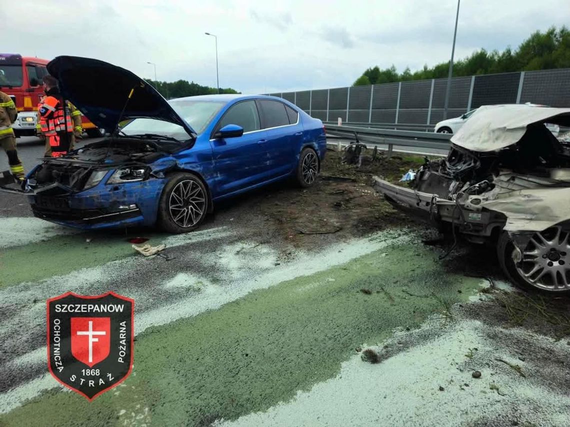 wypadek A4, A4 Brzesko, zderzenie A4, utrudnienia A4, korek A4, autostrada A4, wypadek trzy auta