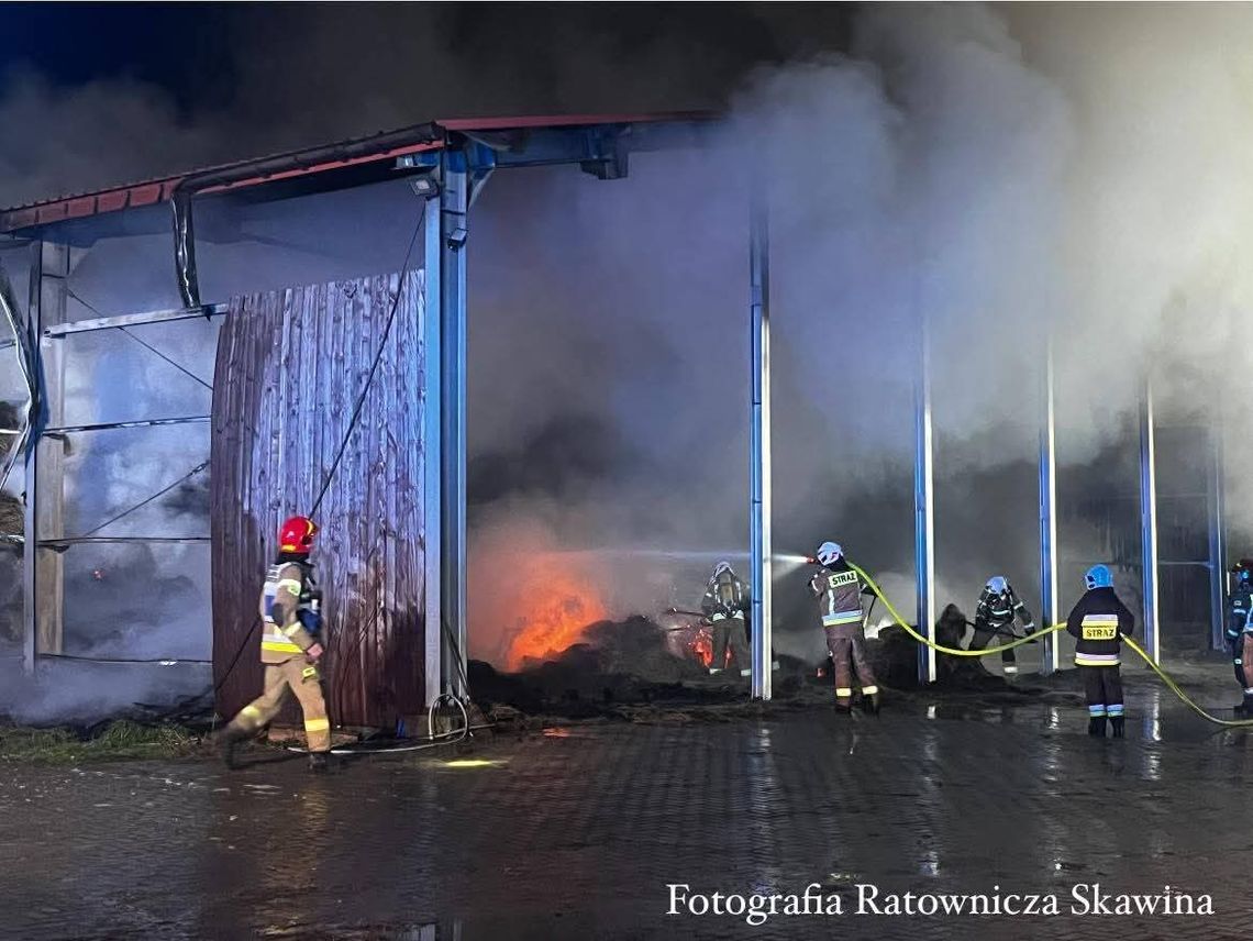 Pożar w miejscowości Facimiech, Facimiech, pożar w gminie Skawina, gmina Skawina, straż pożarna, strażacy, akcja gaśnicza, powiat krakowski