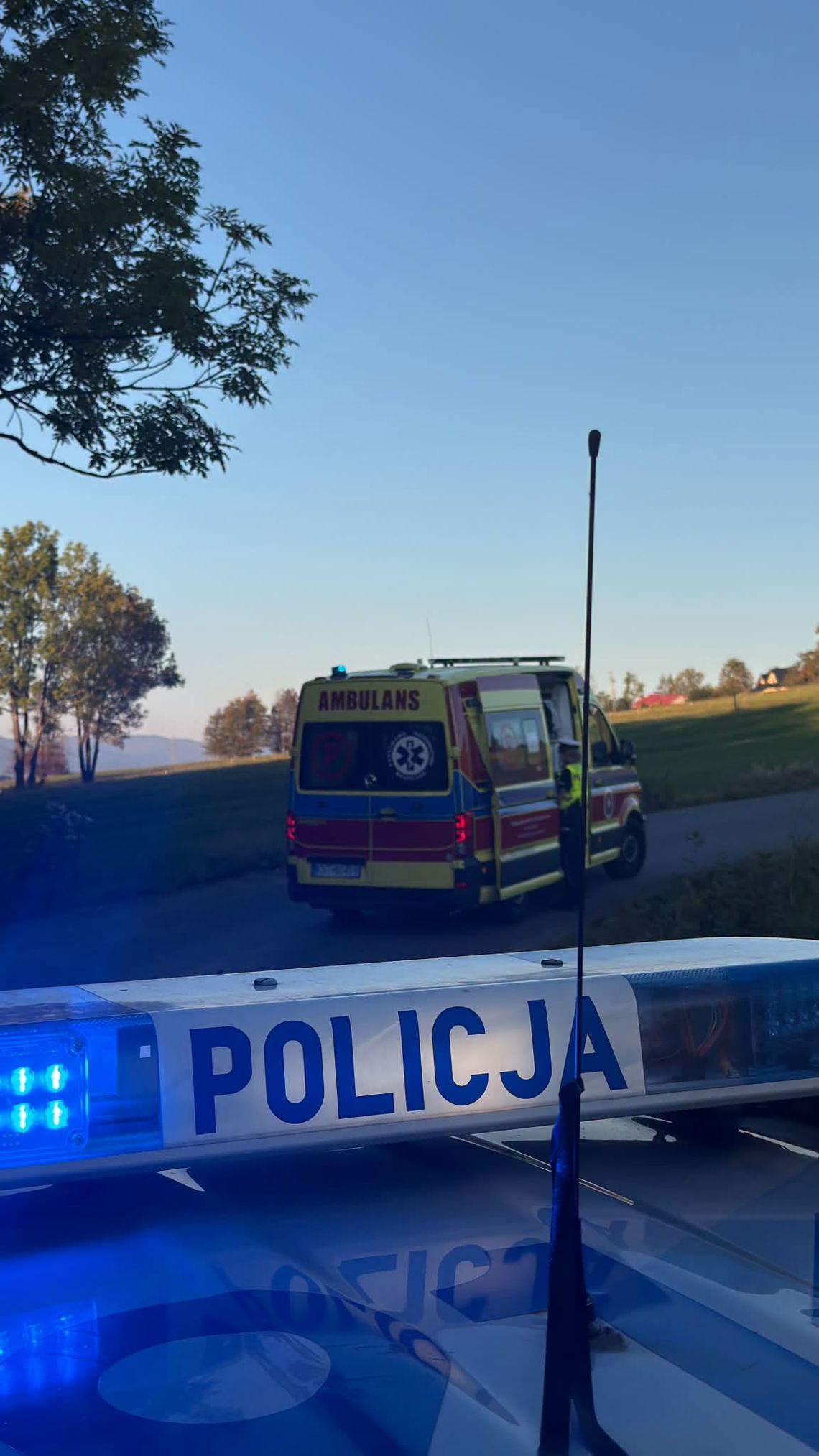 Wypadek motocyklowy w Skrzypnem. Dwie osoby trafiły do szpitala Wypadek motocyklowy w Skrzypnem. Dwie osoby trafiły do szpitala