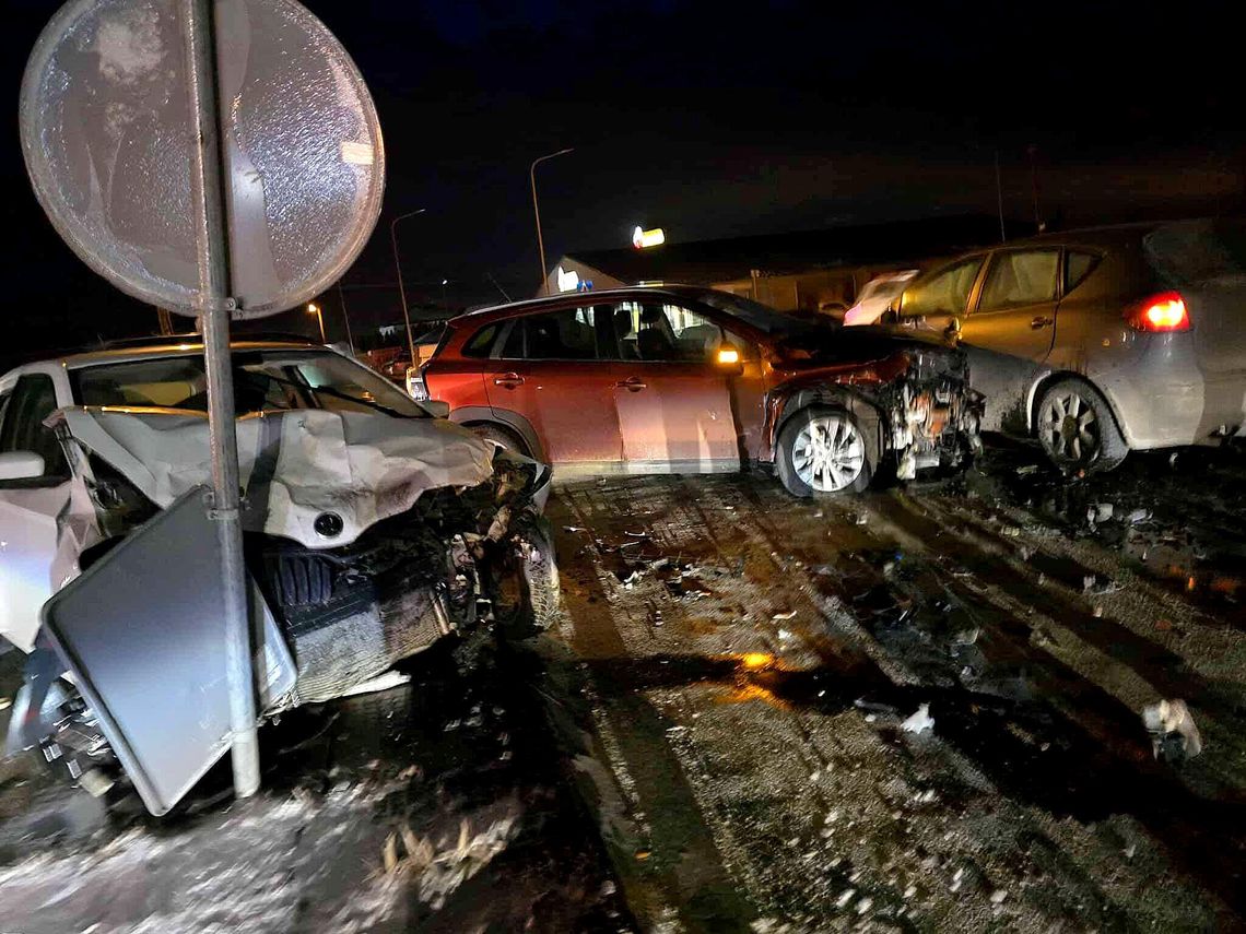 DK94, zderzenie samochodów, Kraków, Olkusz, Jerzmanowice, wypadek drogowy, utrudnienia w ruchu, kraksa trzech samochodów