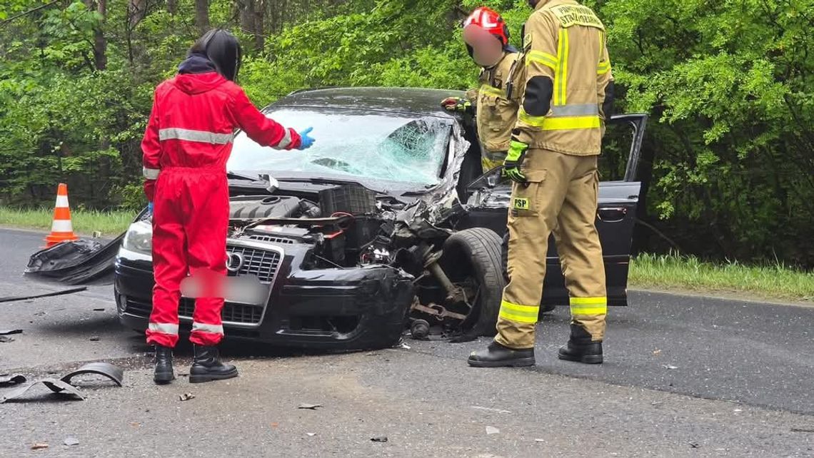 wypadek Klucze Jaroszowiec, zderzenie Klucze Jaroszowiec, kolizja Klucze Jaroszowiec, droga zablokowana Klucze Jaroszowiec, wypadek samochodu osobowego dostawczego