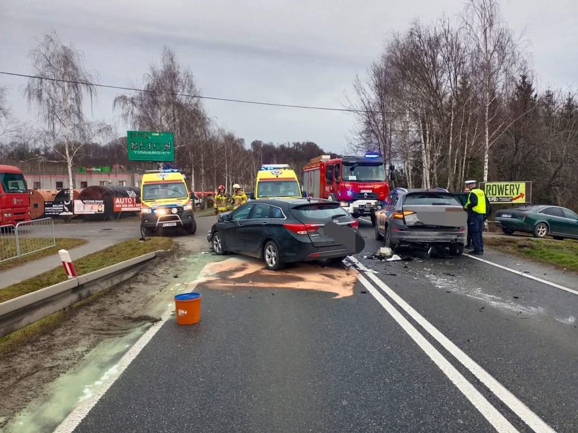 wypadek na Poważny wypadek DK75 w Czchowie. Trzy osoby ranne [FOTO]