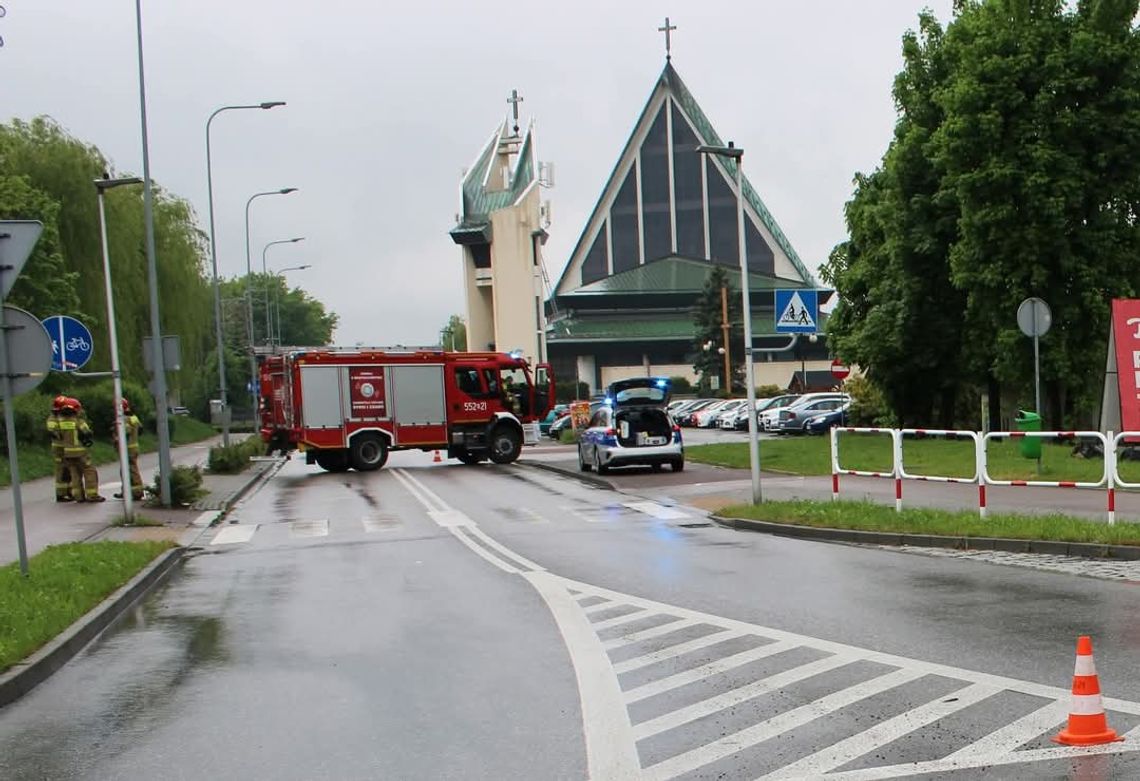 Wypadek w Andrychowie. Pijany kierowca potrącił seniorkę na pasach przy Włókniarzy Wypadek w Andrychowie. Pijany kierowca potrącił seniorkę na pasach przy Włókniarzy