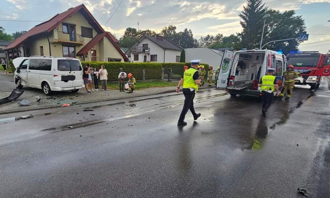 Na zdjęciu miejsce wypadku w powiecie miechowskim