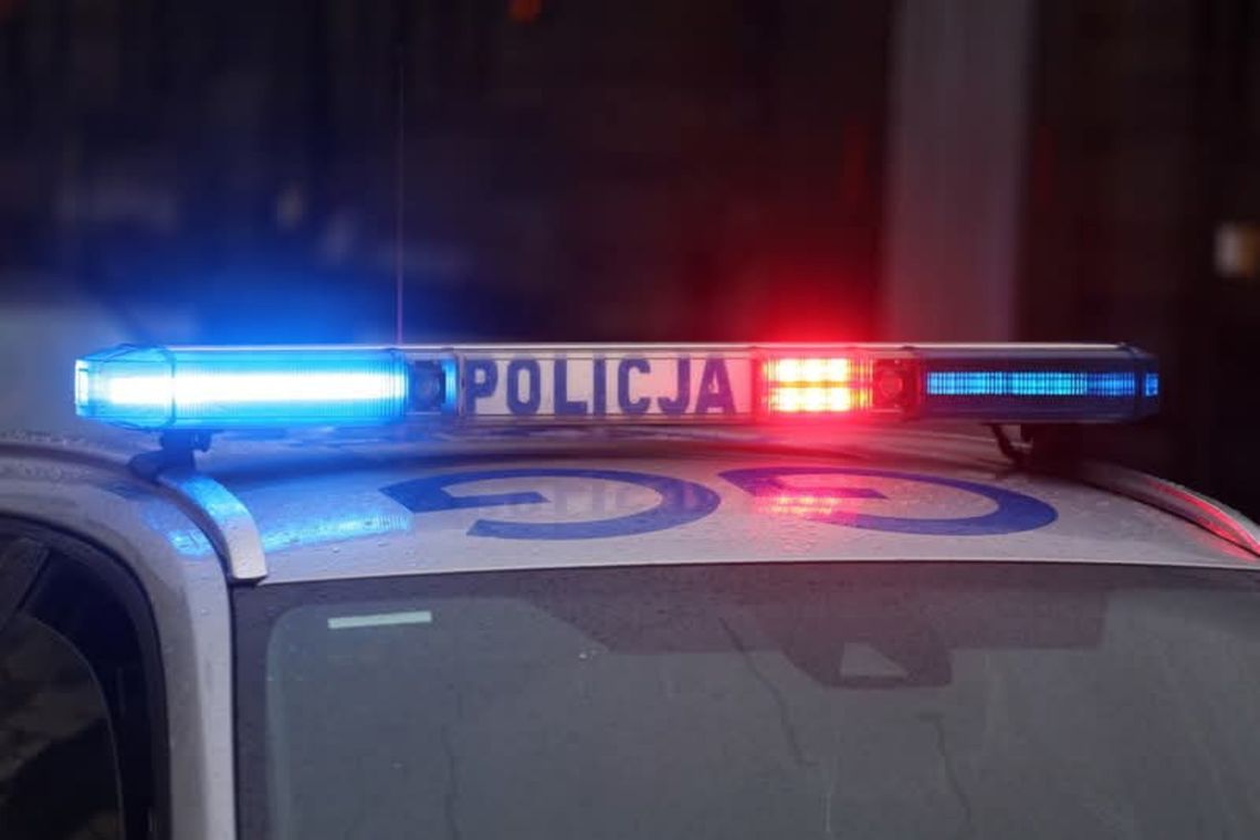 Zagadkowa śmierć w gminie Rabka-Zdrój. Ciało mężczyzny odkryte w Ponicach Ponice, Podhale, makabryczne odkrycie, zagadkowa śmierć, zwłoki 50-letniego mężczyzny, na sygnale, policja, dochodzenie