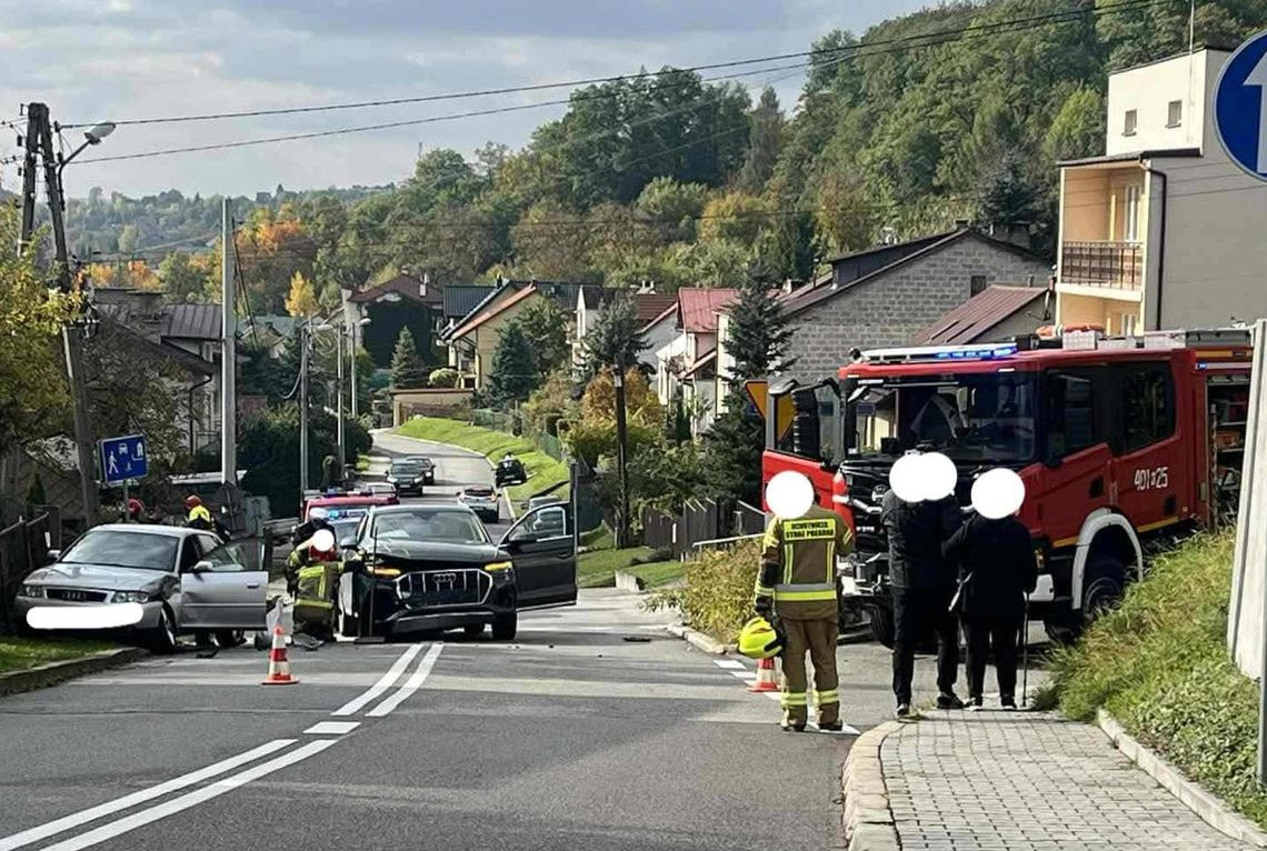 Bochnia, wypadek drogowy, akcja ratunkowa, paraliż komunikacyjny, na sygnale, powiat Bocheński, wypadek w Bochni