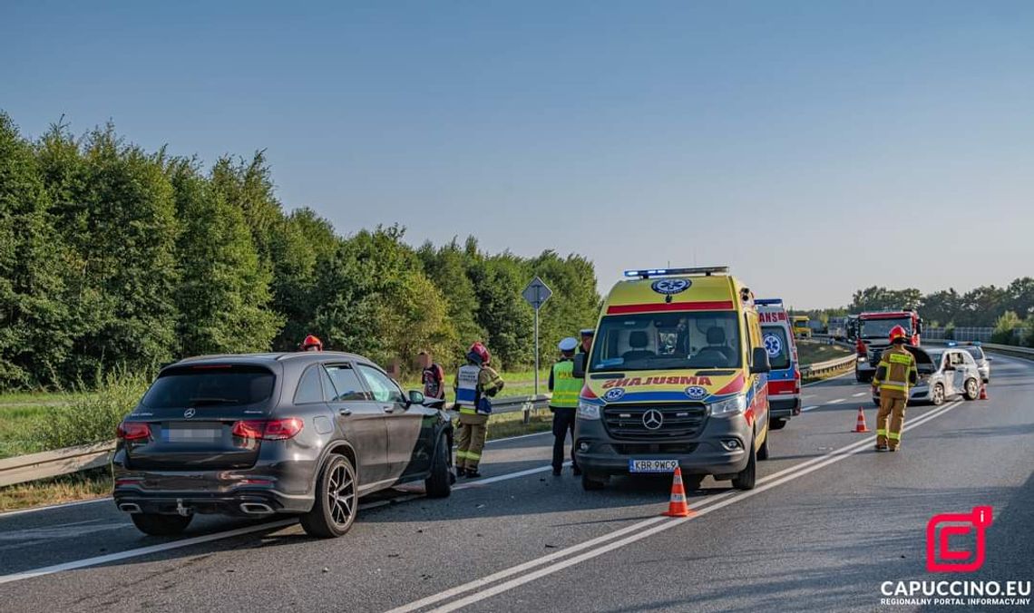 Zderzenie na DW768 w Mokrzyskach. Dwie osoby ranne