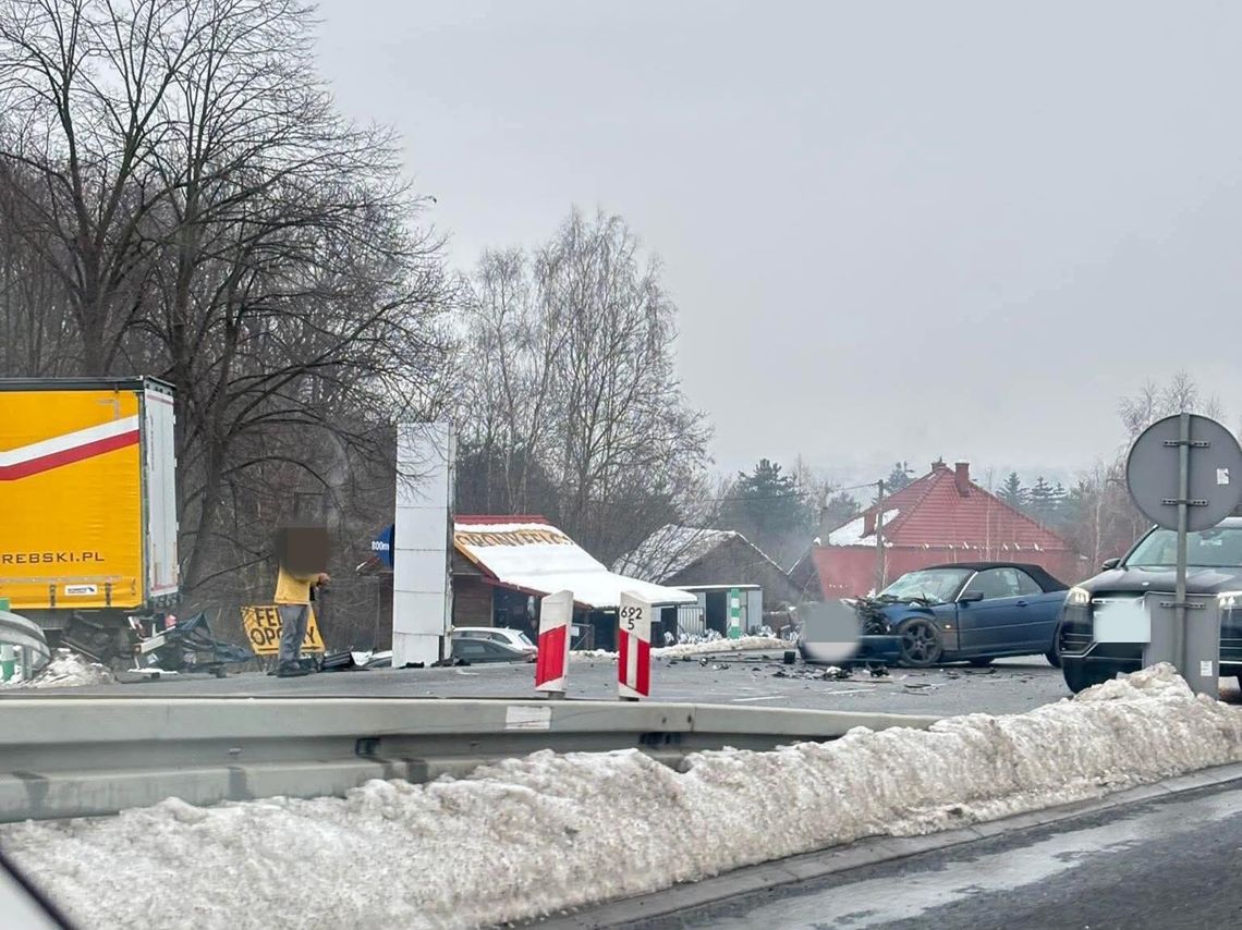 Jawornik, Zakopianka, kolizja na Zakopiance w jaworniku, powiat myślenicki, akcja ratunkowa, zdarzenie drogowe