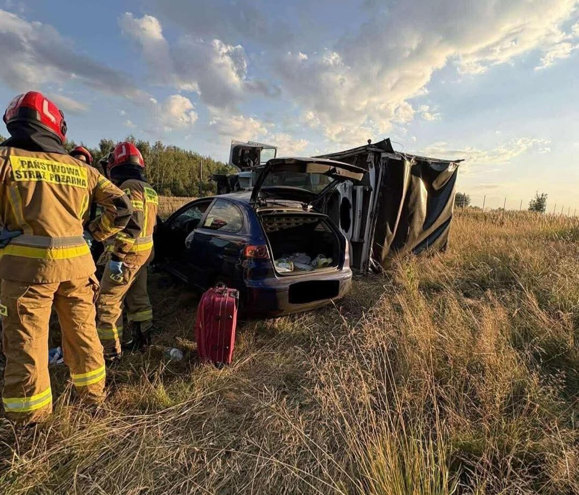 wypadek A4, zderzenie A4, wypadek Bochnia, autostrada A4, wypadek samochody, kolizja drogowa, wypadek osobówka, wypadek dostawczy, 464 km A4, poszkodowani wypadek, wypadek Kraków, utrudnienia w ruchu A4